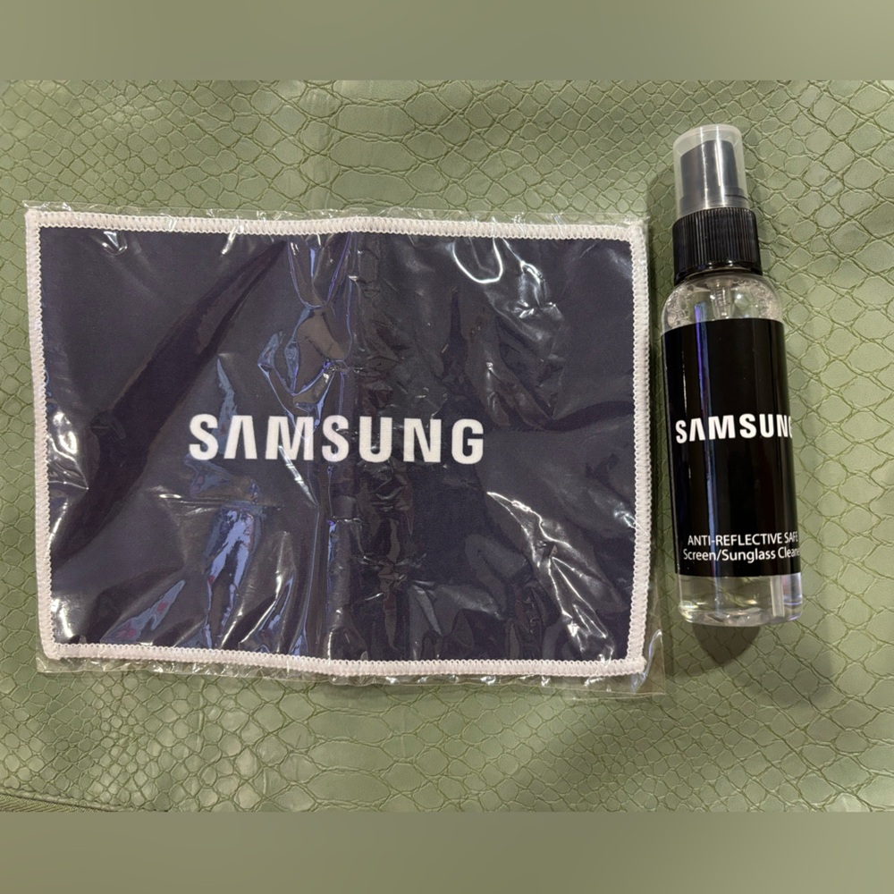 Samsung Rag + Screen/Sunglass Cleaner DUO